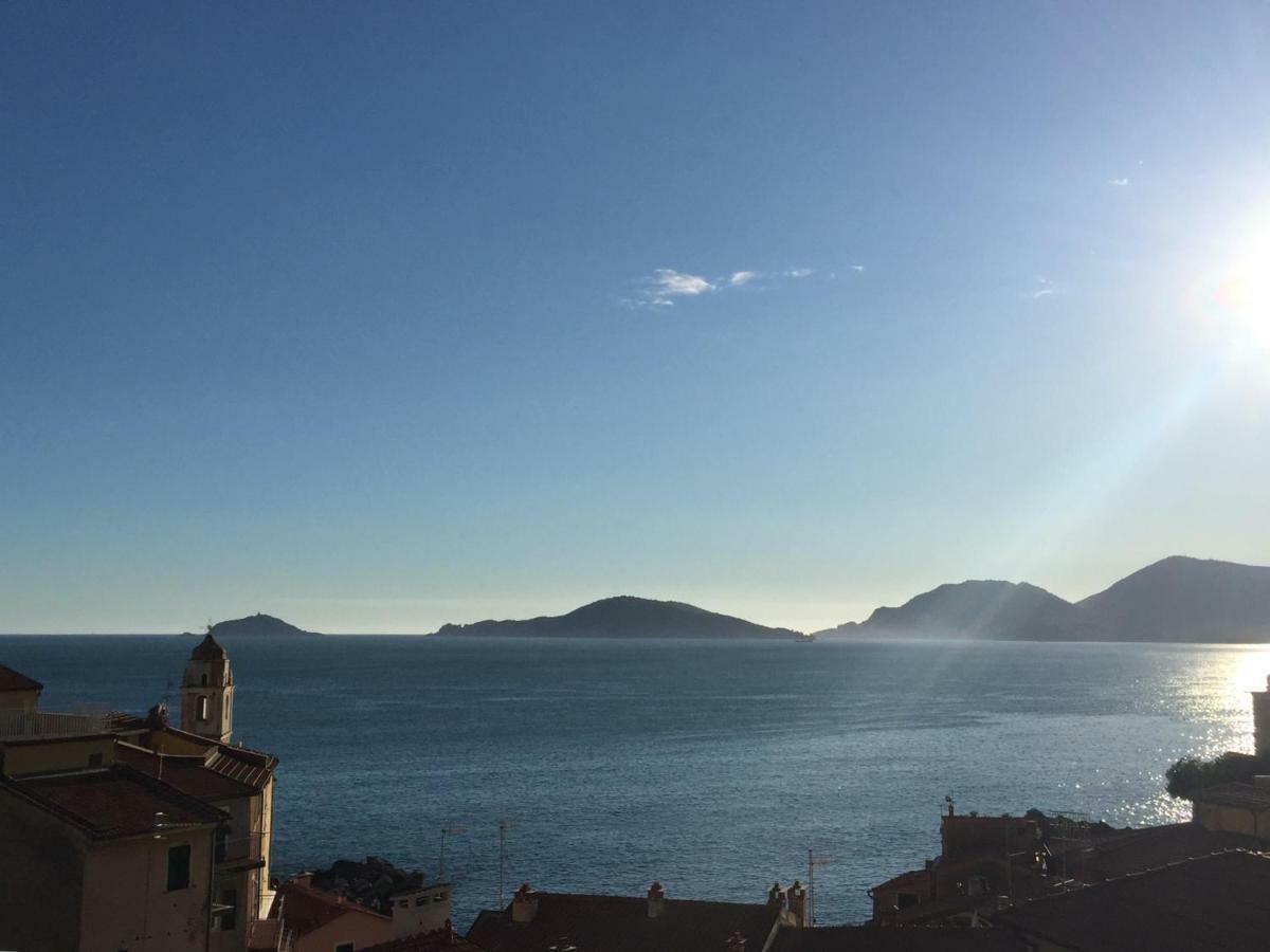 Appartamento Un Giorno Di Sole Lerici Bagian luar foto